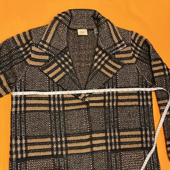 NWT Elie Tahari plaid midi length coat with snaps and 2 pockets. Black and Tan - Picture 13 of 16